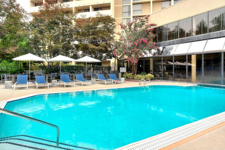 Pool 4 of 60