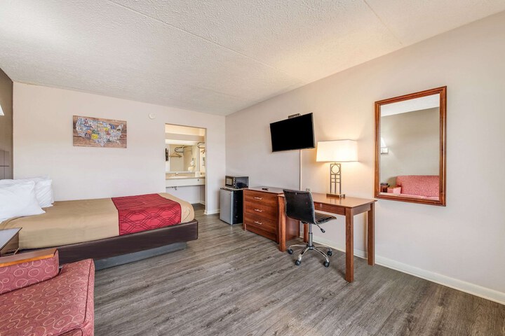 Room 10 of 39