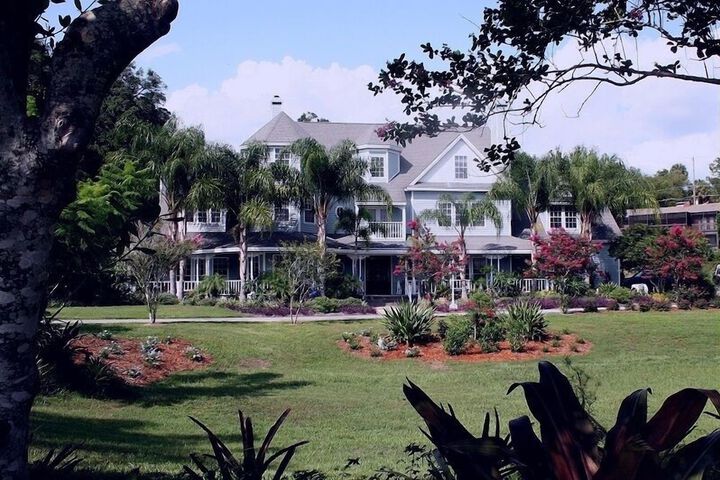 Heron Cay Lakeview Bed & Breakfast Inn