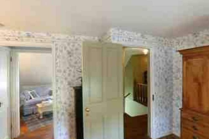 Room 54 of 74
