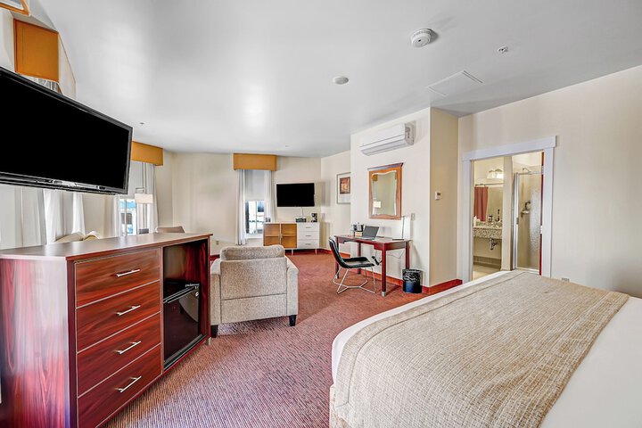 Room 13 of 26