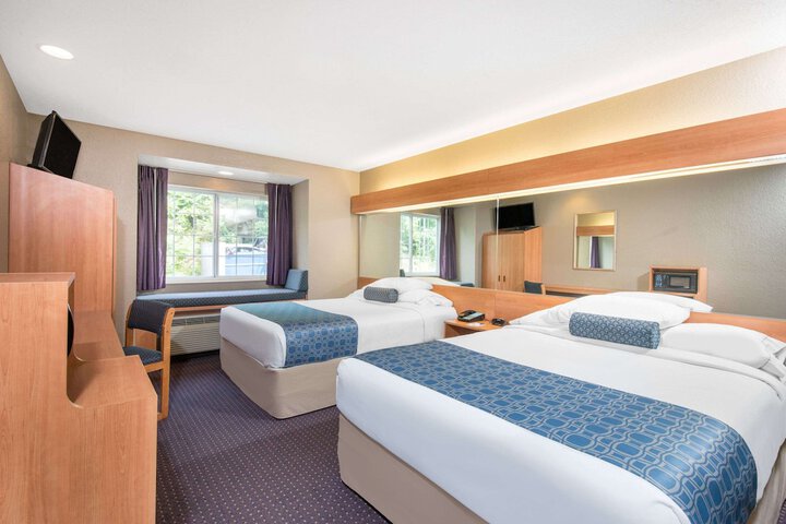 Room 4 of 14