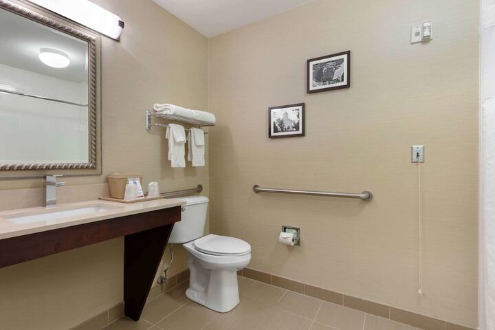 Room 20 of 39