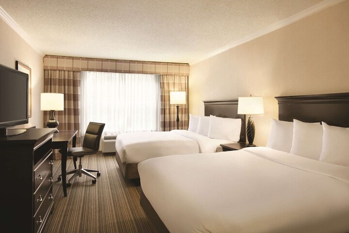 Room 8 of 23