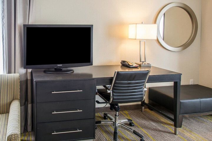 Room 12 of 48
