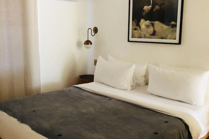 Room 16 of 45