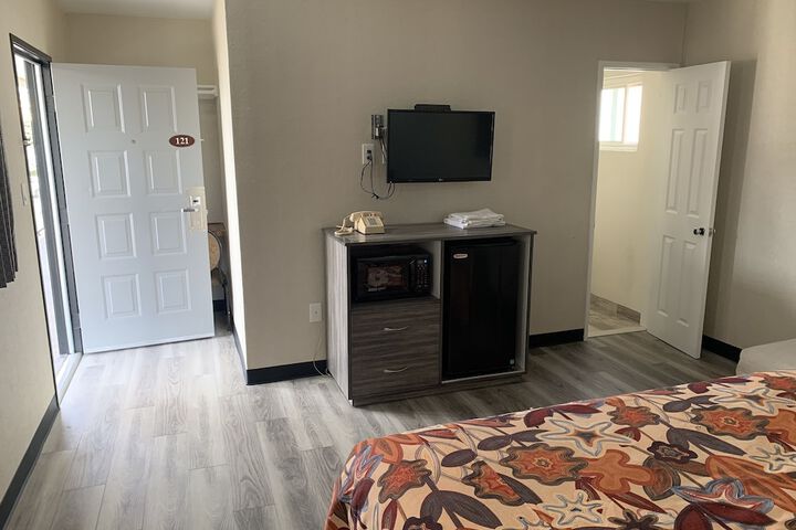 Room 15 of 26