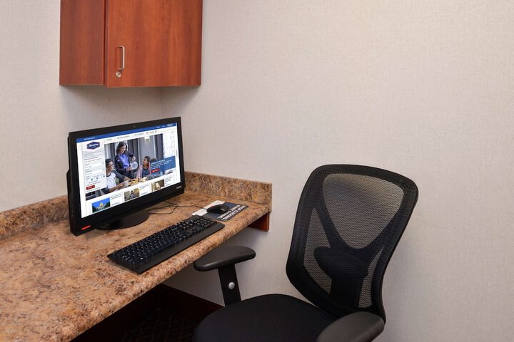 Business Center 68 of 68