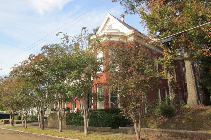 Hotel 5 of 74
