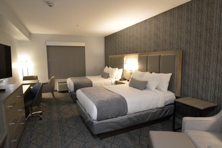 Room 27 of 45