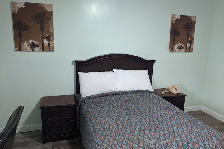 Room 13 of 15