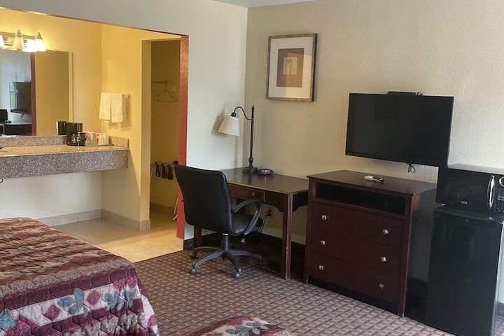 Room 14 of 24