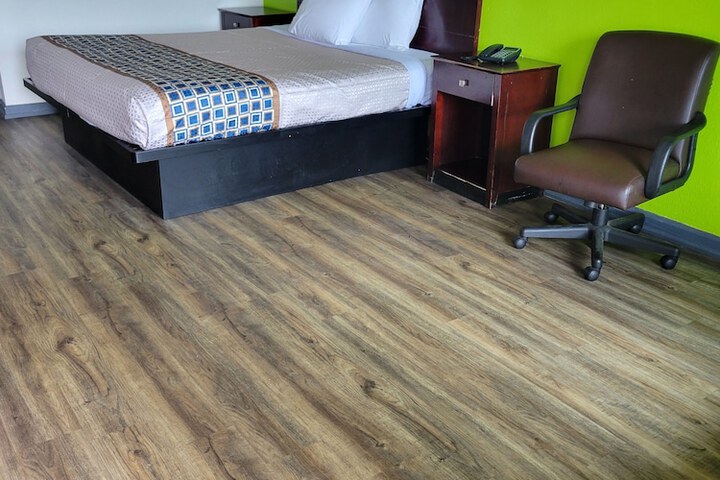 Room 15 of 20