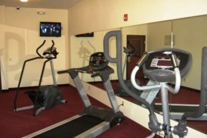 Settle Inn & Suites Linn Missouri