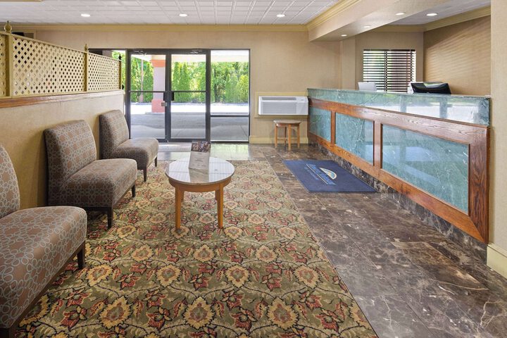 Hotel Interior 8 of 33