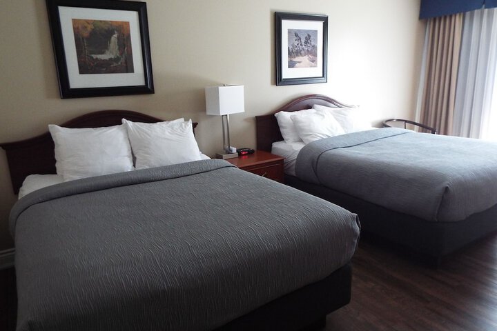Room 10 of 27