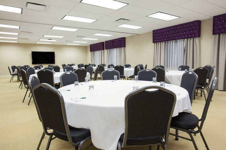 Ballroom/Hall 41 of 48
