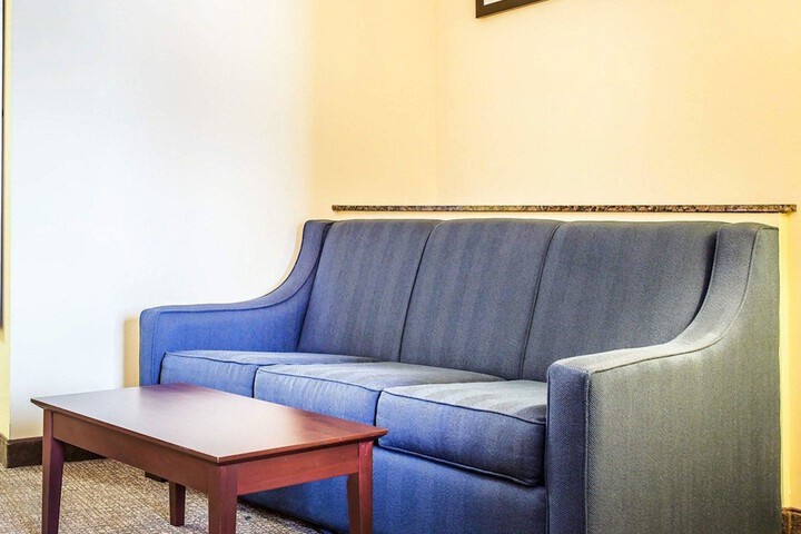 Room 12 of 27
