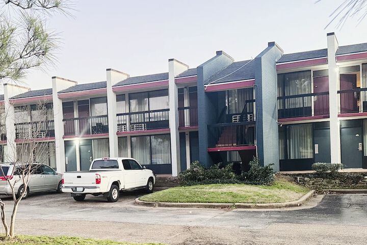 Hotel 9 of 64