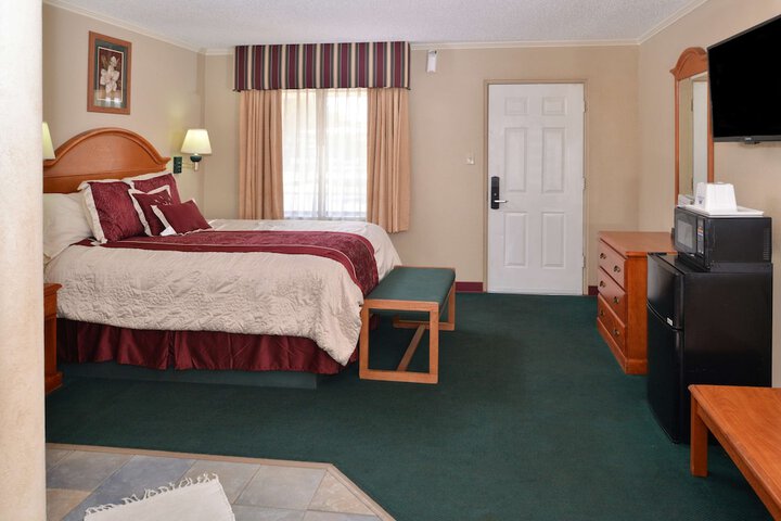 Room 19 of 43