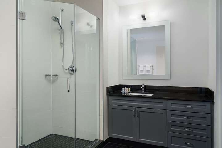 Room 25 of 59