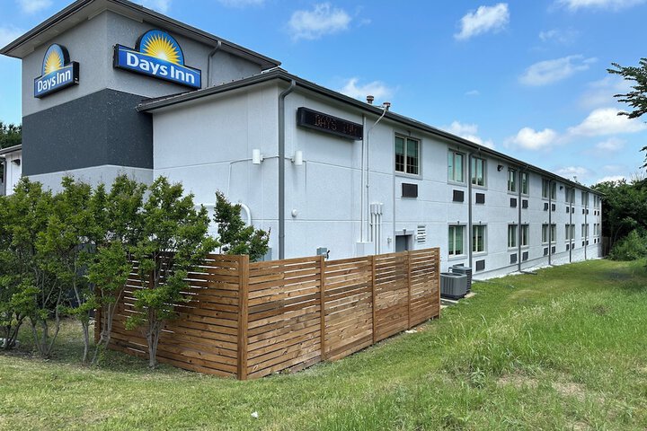 Hotel 4 of 27