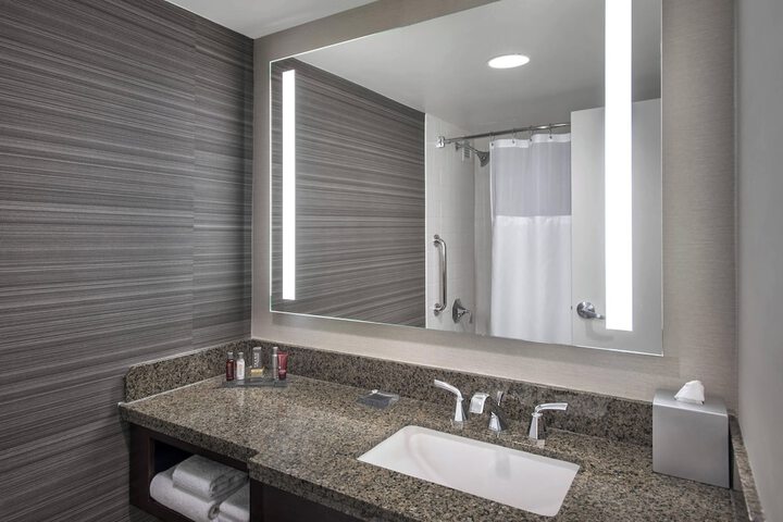 Newark Liberty International Airport Marriott