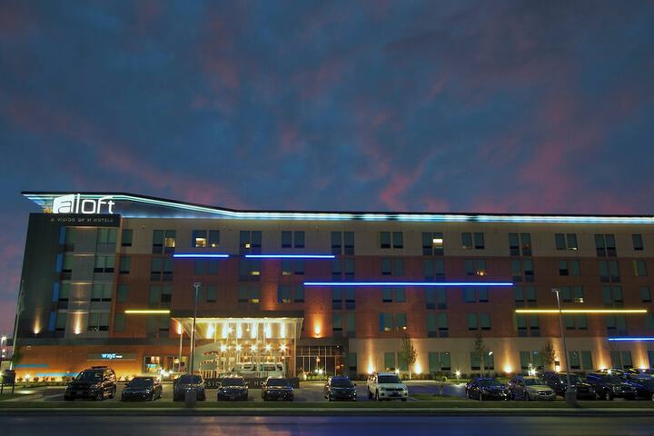Hotel 7 of 50