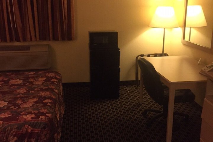 Room 7 of 17