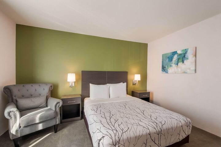Room 10 of 31