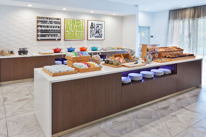 DoubleTree by Hilton Dothan AL
