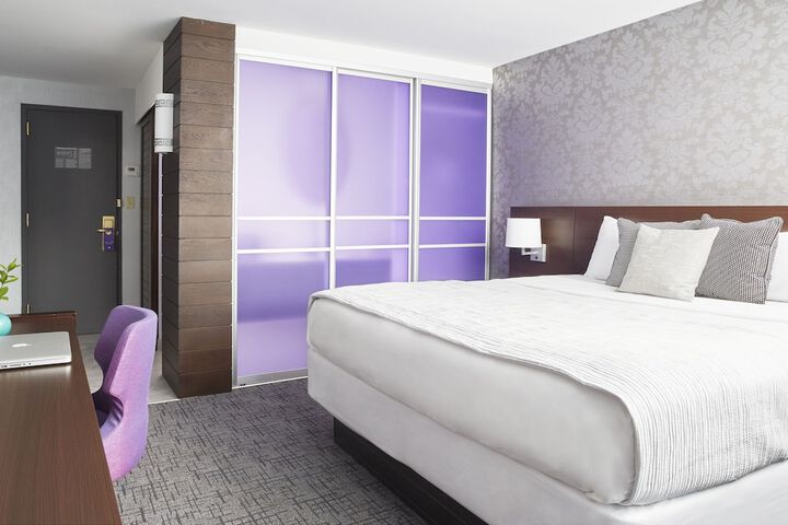Room 17 of 32