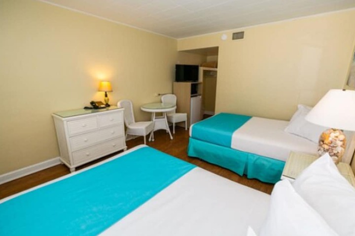 Room 10 of 37