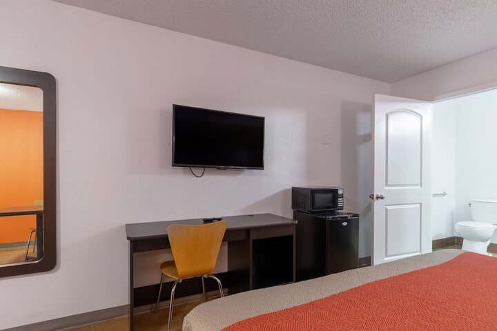 Motel 6 Bryan TX - University Area