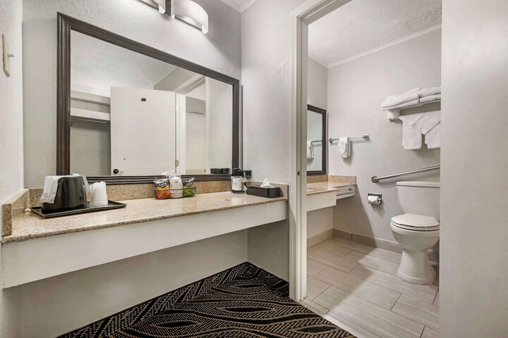 Best Western Red Carpet Inn