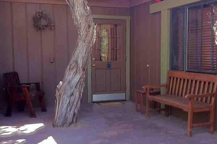 Room 8 of 150
