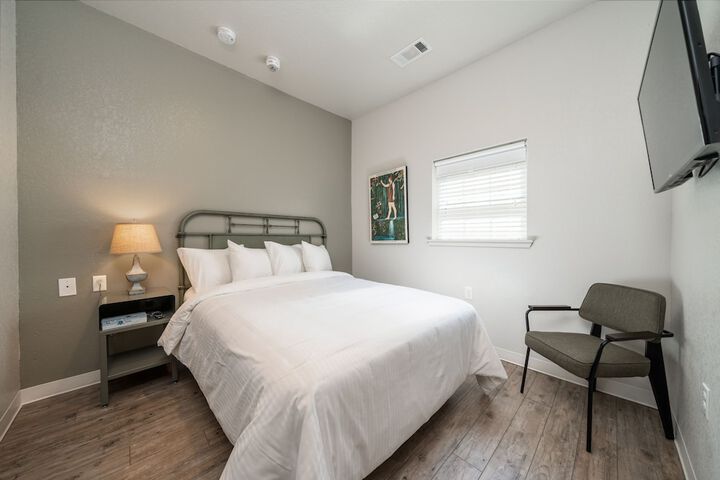 Room 75 of 211