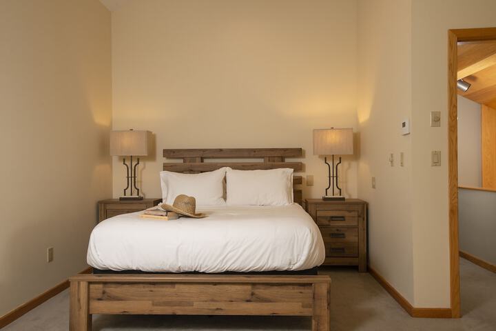 Room 183 of 228