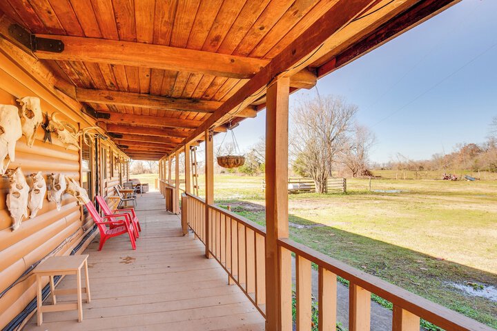 Private Lake On-site: Secluded Retreat in Grant!
