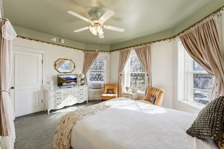 Heber Senator Bed and Breakfast