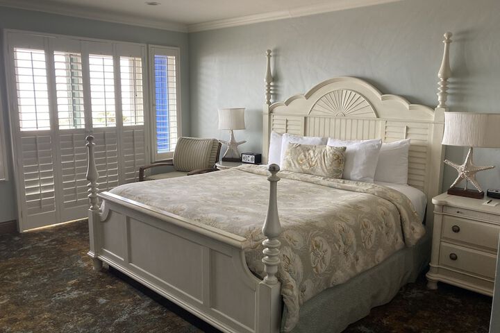 Room 27 of 63