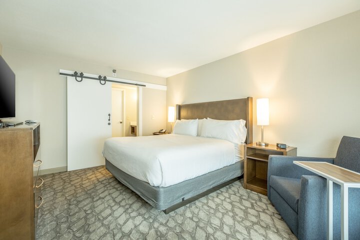 Room 26 of 72