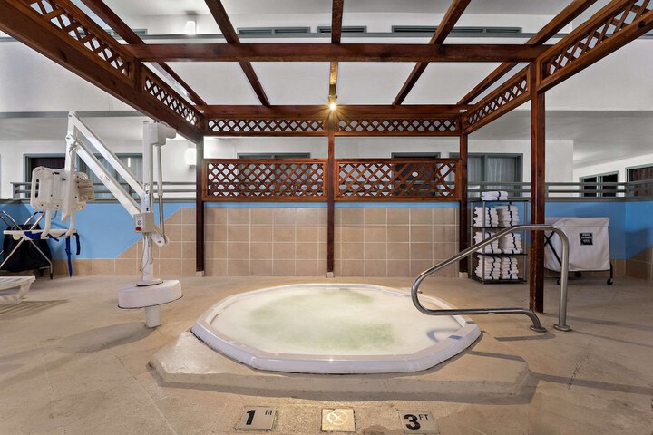 Pool 8 of 53
