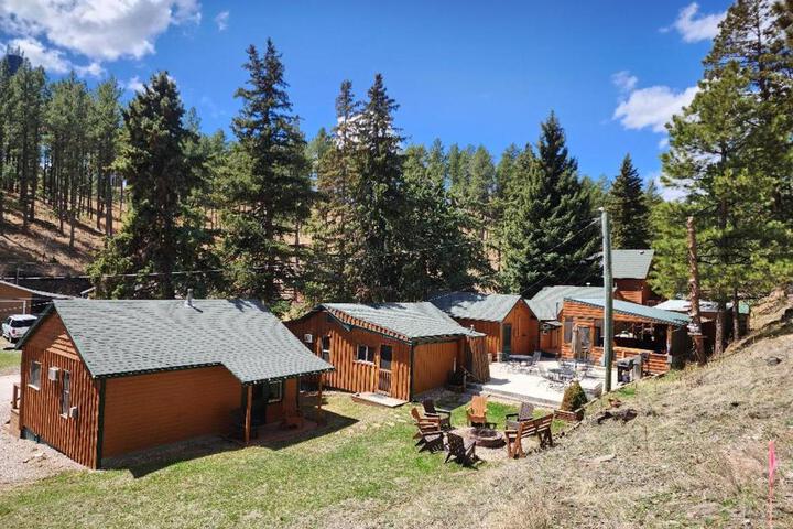 Allen Gulch Cabins