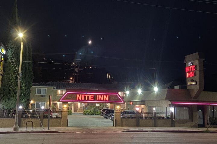 Nite Inn - Walking Distance to Universal Studios Hollywood
