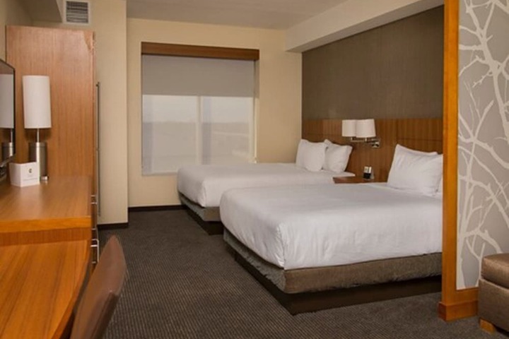 Room 12 of 25