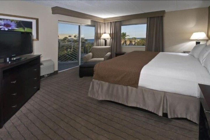 Holiday Inn Express North Palm Beach-Oceanview by IHG