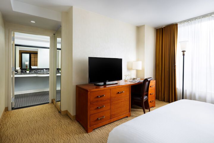 Room 70 of 107