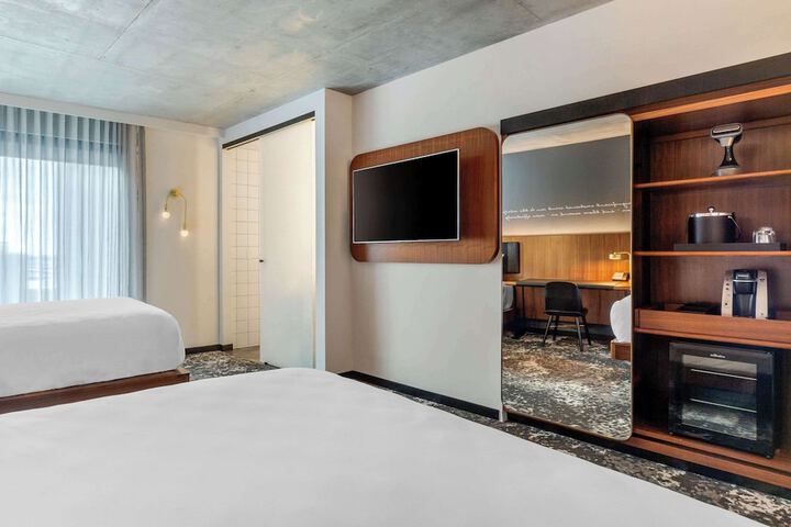 Room 31 of 83