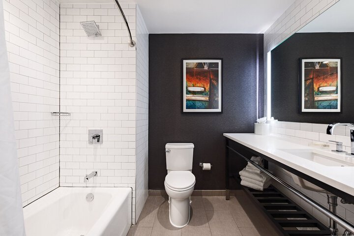 Room 10 of 37